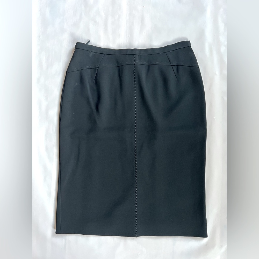 Max Mara Studio black Pencil Skirt lined size small Elegant stitches detailing